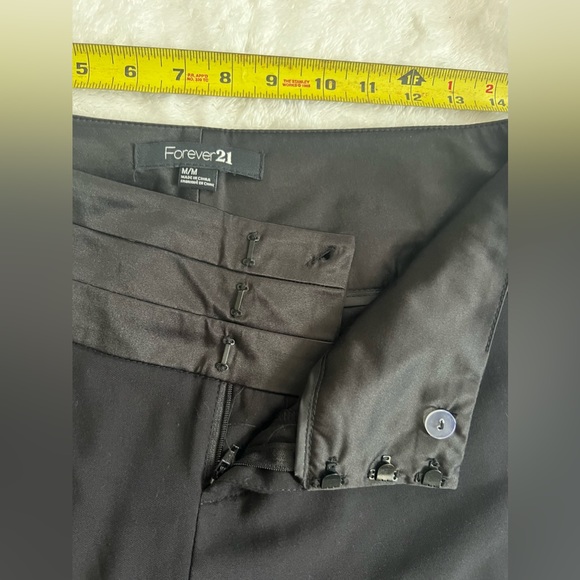 Forever 21 EUC Cumberbund/Tuxedo Style Faux Silk Waist Sleek Trouser Pant - Picture 4 of 8